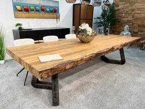 Esstisch Konferenztisch aus Holz mit Rohstahl